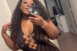 BIG BOOTY THICK CHOCOLATE EBONY ....Come get relaxed dadddy & let me relieve some stress 😜🤪💦💦 - Image 12