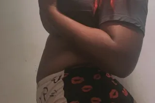 Qv - 130 Serious inquiries ONL... - Image 3