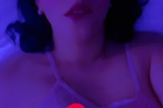 That eye contact when you're l... - Image 1