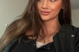 Thick Beautiful babe available now (OC ONLY) - Image 5