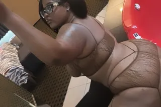 💋LATE NIGHT💣BLO N GO SPECIALS🍯... - Image 1