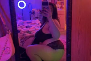 ✨ Warm, Intimate & Discreet Co... - Image 1