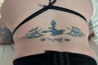 thick, mature, discreet, and v... - Image 3