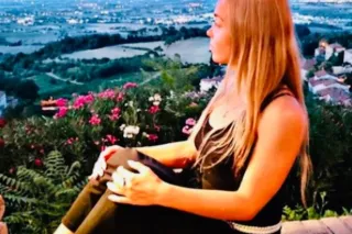 Alice visiting town - 30 - Image 4