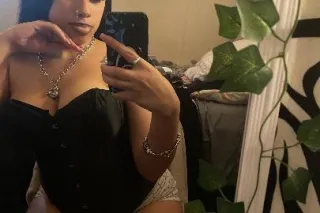 Wont you like to come play with me😩😏😏😍 - Image 3