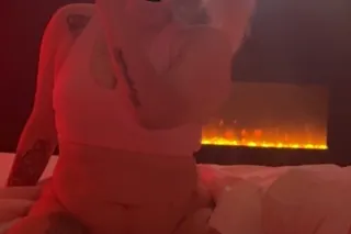 A Rare Blonde Experience… 2 Days Only ✨” - Image 5