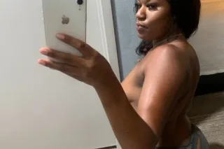 Your Fav Slut😏 Here for an goo... - Image 1