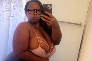 THE HEAD QUEEN 😜🤤 - Image 9