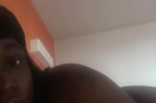 Sexy dark chocolate sensation ... - Image 3