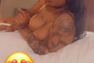 Thick Pretty Shit Come see Me🍒... - Image 3