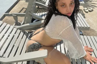 Your New Favorite Distraction ... - Image 3