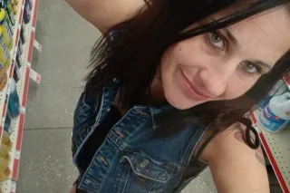 Pretty Face , Thick legs and a... - Image 2