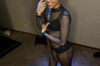 Lightskinnn fun and wet 5-5 is my hours after that don't text or call me 🥰 - Image 1