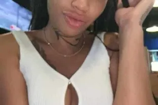 Eat my pussy or anal fuck my a... - Image 1