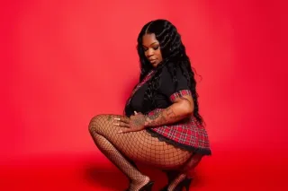 PaRty & PlaY ❄🎉 CuRvy ThiCk Do... - Image 1