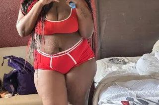 HOT SEXY GIRL😋 Without condom😋... - Image 2