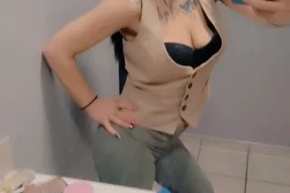 Mature Snow bunny in your city... - Image 1