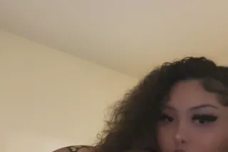 hey gentleman dont cheat yours... - Image 1