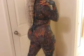 New in town an avalible 🍑🍑🍑🍑 - Image 1