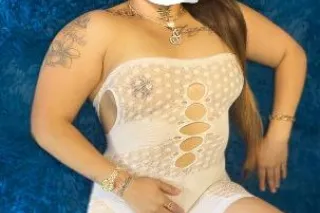 BiGBoOtY🍑 PrettyFeet💦👣 - 22 - Image 1