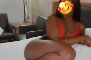 tight 😏 brunette 🍑super hot 🔥🔥... - Image 1