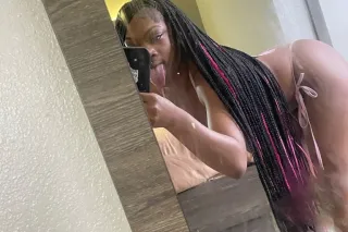 Arriving soon ✨4'11 peite and ready to meet✨ - Image 5