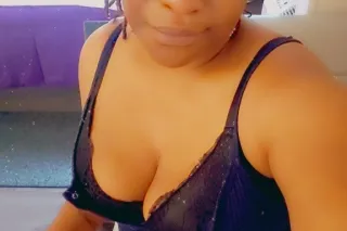 Available All Night ✨️Carrie ✨️ 80QV - Image 12