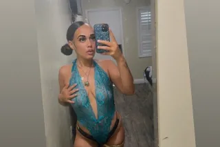 New In Town🍭Treat Yourself🍒 🔥 ... - Image 1