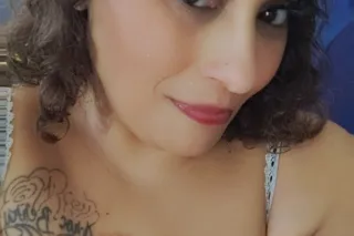 New in town lets play - Image 3