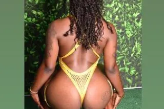 slim thick can suck dick - Image 3