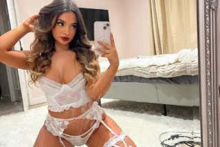 CALIENTE , DISPONIBLE 24HR 🔥🔥 ... - Image 1