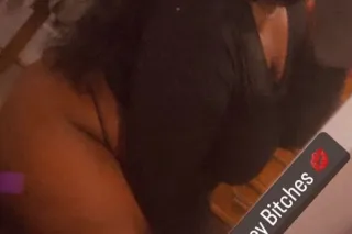 ⚠💜PRETTY GOLDEN SKIN BBW⚠💜🍇🫧 •... - Image 4