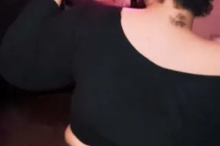 Here todayyyyy PORNSTAR VIBES ... - Image 1