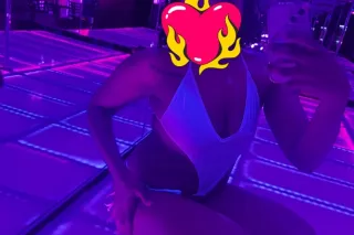 NAOMI GODDE$$ - Image 9