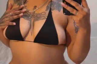 Sexy Red Headed Latina (RETIRI... - Image 3