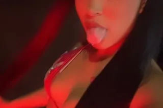 young , Fun & petite mulatto😍🍑... - Image 1