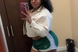 THROAT GOAT 💦insta-icee_goat O... - Image 2