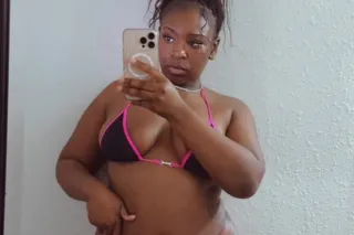 💞NEW GIRL IN TOWN💞 - Image 2