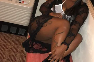 💦Looking for some stress relie... - Image 3