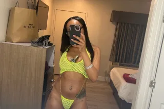 belizean🇧🇿 pretty brown drivin you wild - Image 2