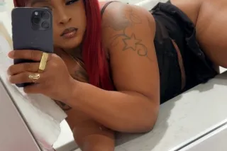 COME PLAY WITH THE GREEK GODDESS BEST IN TOWN HANDS DOWN - Image 7