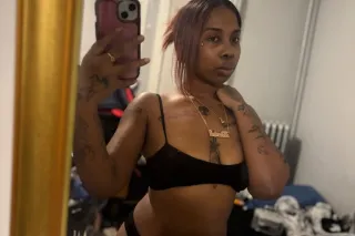 IM BACK FOR HOLIDAYS ONLY!!!SQ... - Image 2