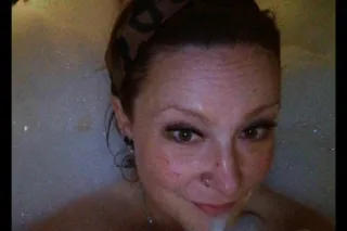 hot sexy milf - 35 - Image 3