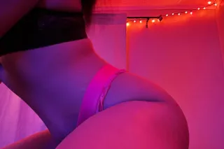 Thick Mixed Chick - 21 - Image 3