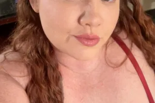 Horny wet & ready to please 🥵🔥 im available and love to satisfy🌹 - Image 5