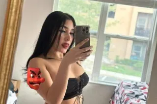 Flaca sexy y real para hacer travesuras en la cama😋 - Image 5