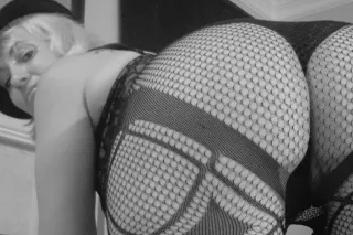 🍭2 $weet💋$exy Girls💯Filled W/ ... - Image 3