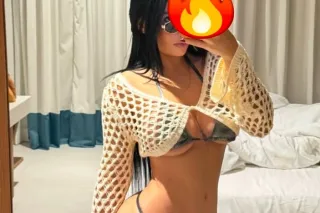 Sexy, sweet and available now ... - Image 1