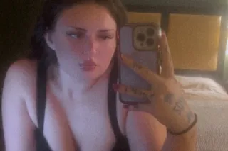 Thick White Goddess 😘 - Image 6