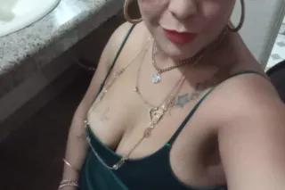 Sexy Latina 💦💦 - Image 5